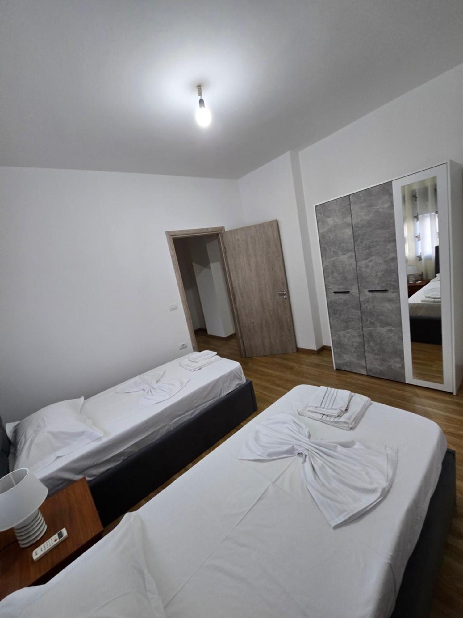Brana Apartments Sarandë Exterior foto
